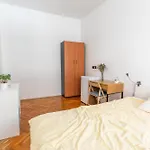 Riverfront Albergue Liubliana